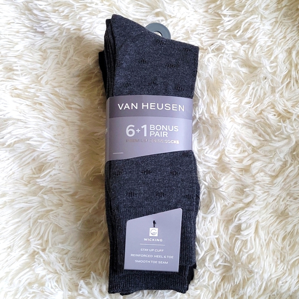 Van Heusen socks